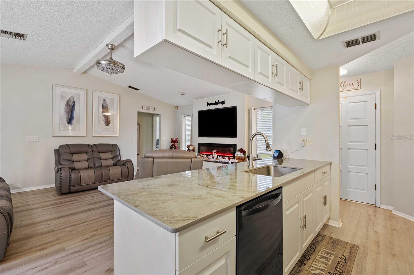 10207 HAYWARD RD