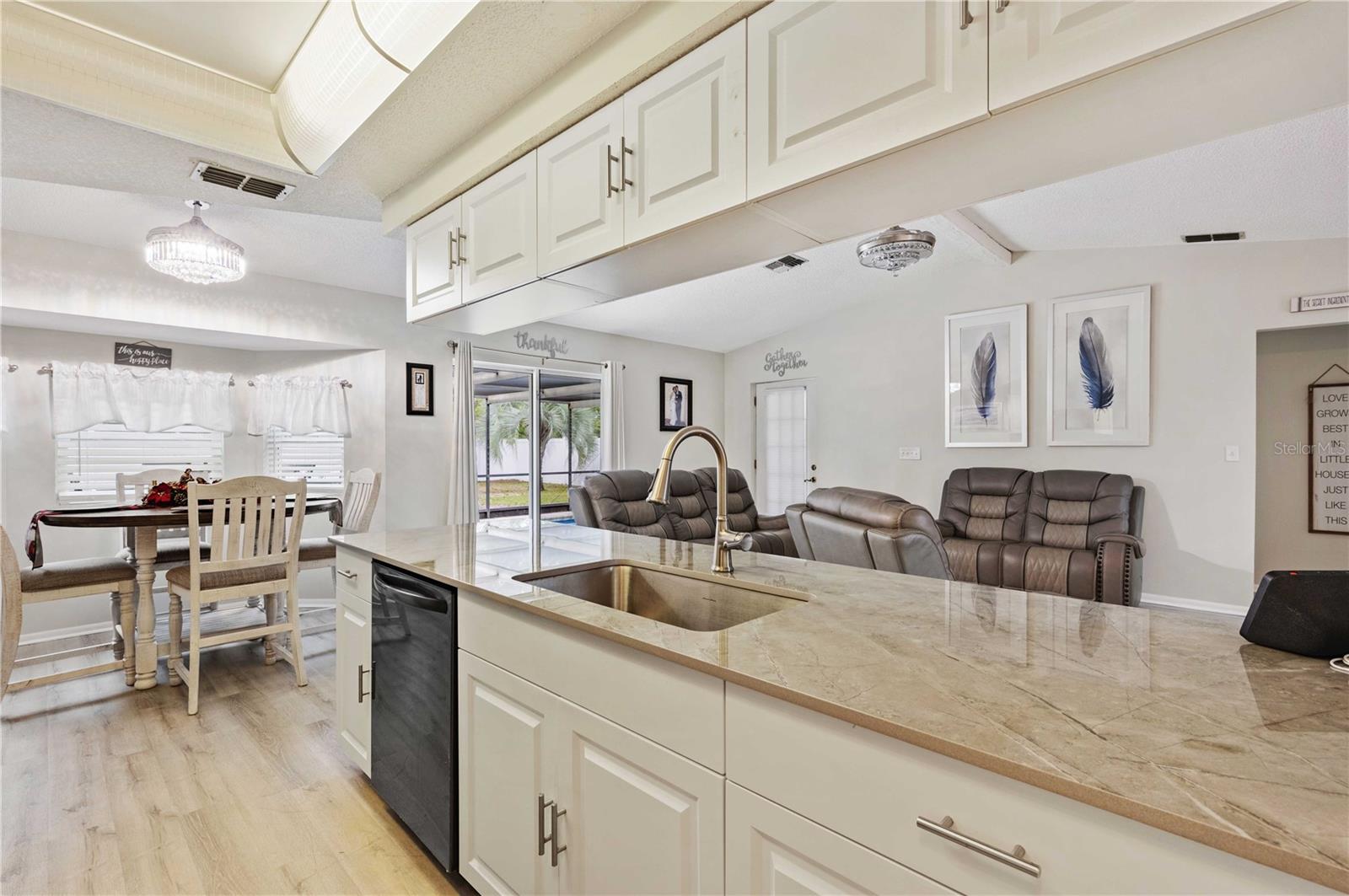 10207 HAYWARD RD