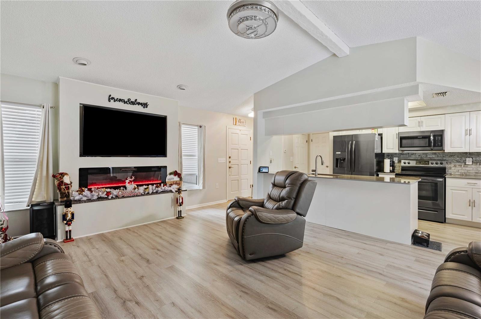 10207 HAYWARD RD