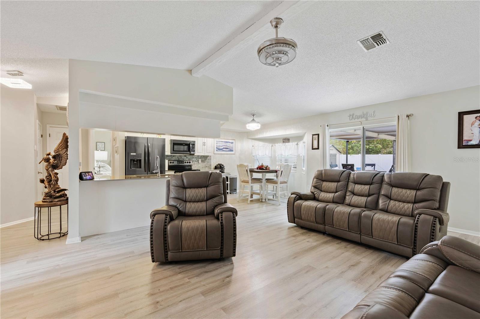 10207 HAYWARD RD
