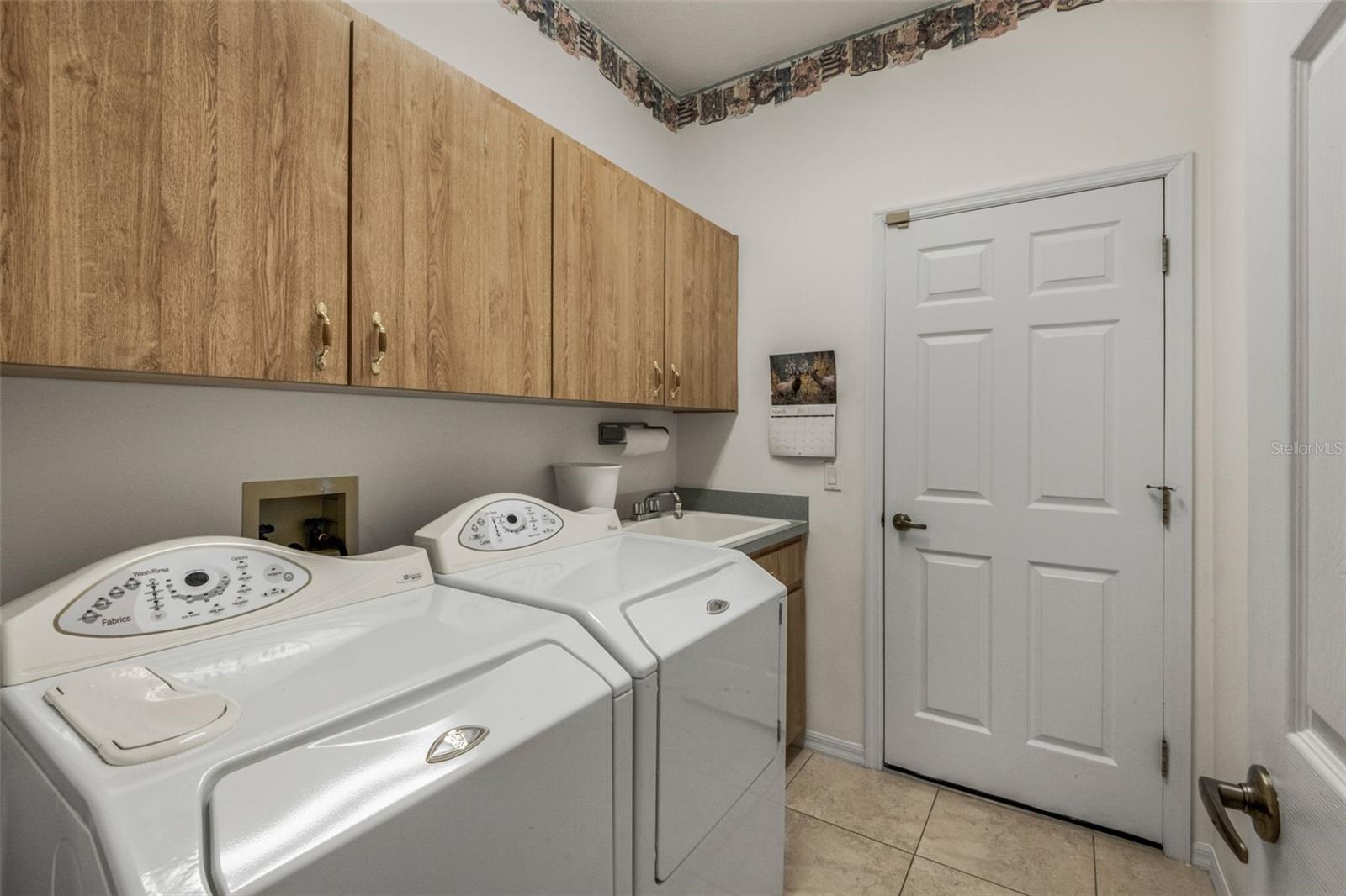 5 W AMALFI CT