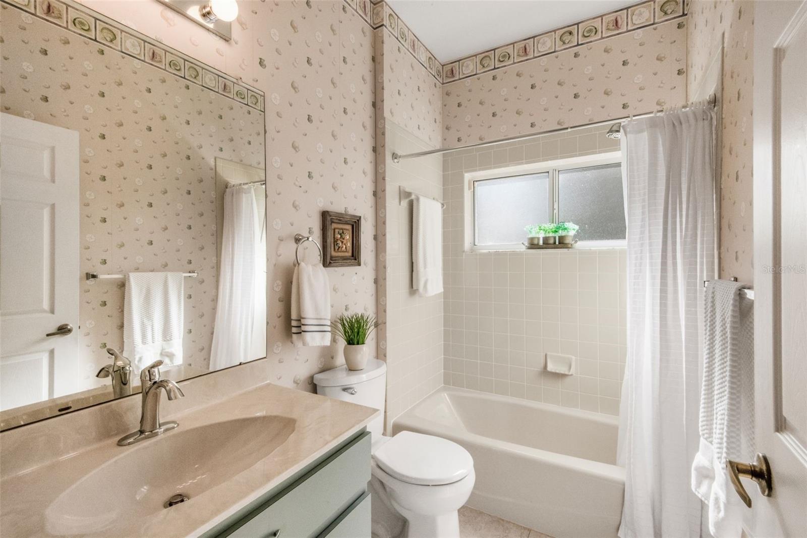 5 W AMALFI CT