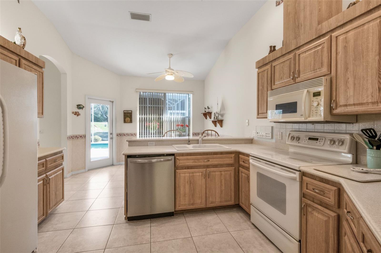 5 W AMALFI CT