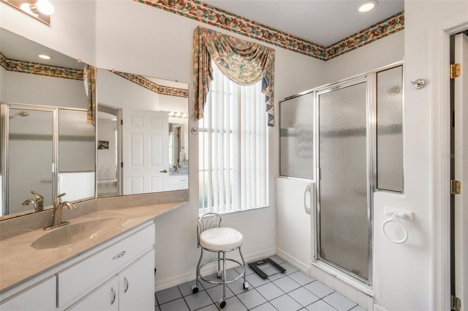 5 W AMALFI CT
