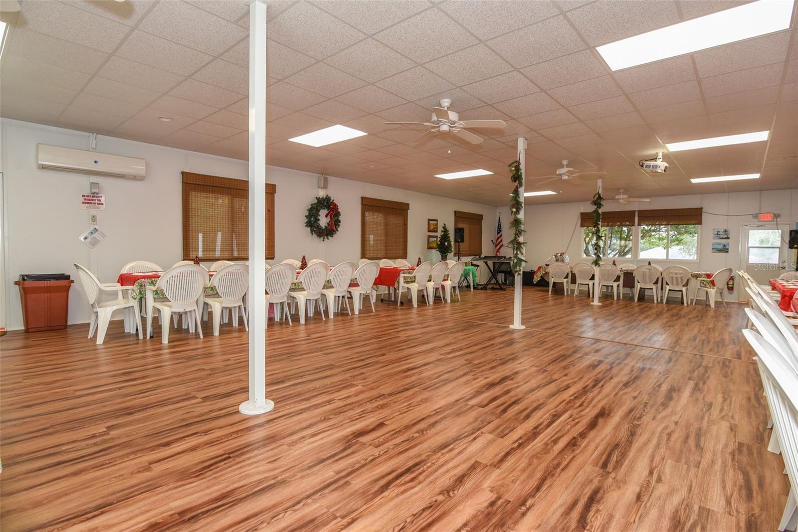 5 W AMALFI CT