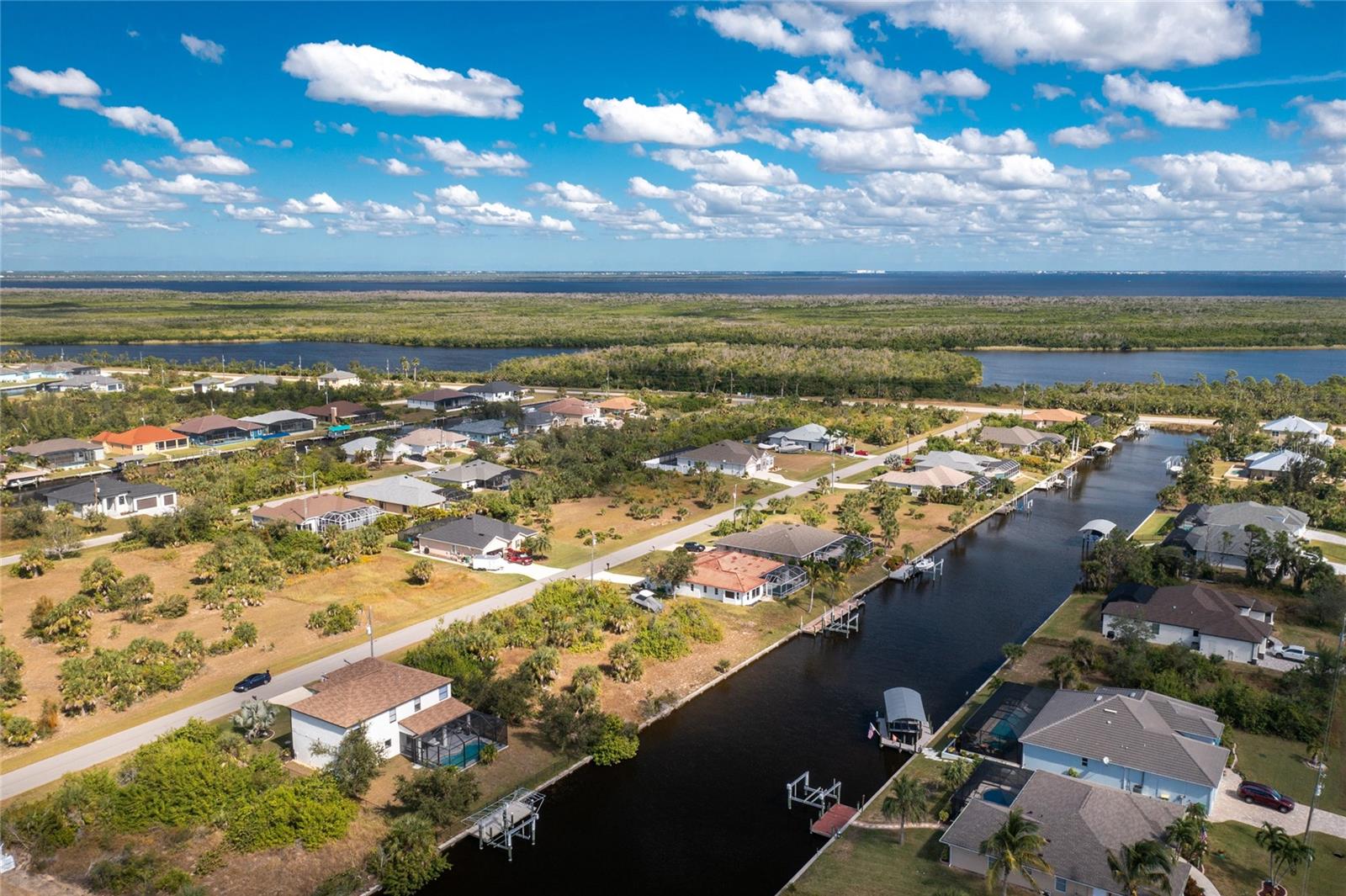 15882 VISCOUNT CIRCLE