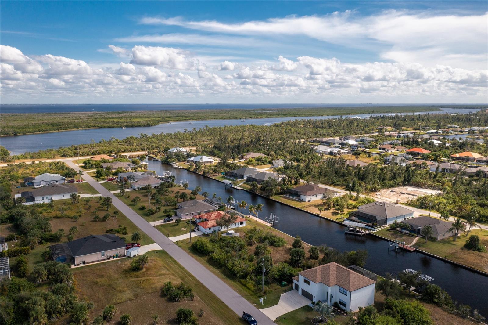 15882 VISCOUNT CIRCLE