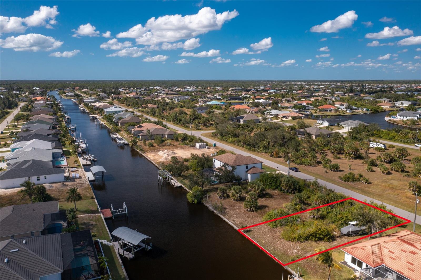 15882 VISCOUNT CIRCLE