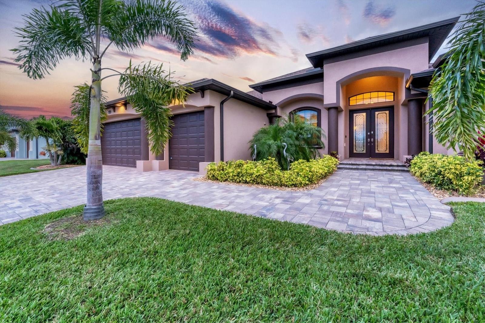 206 W PINE VALLEY LANE