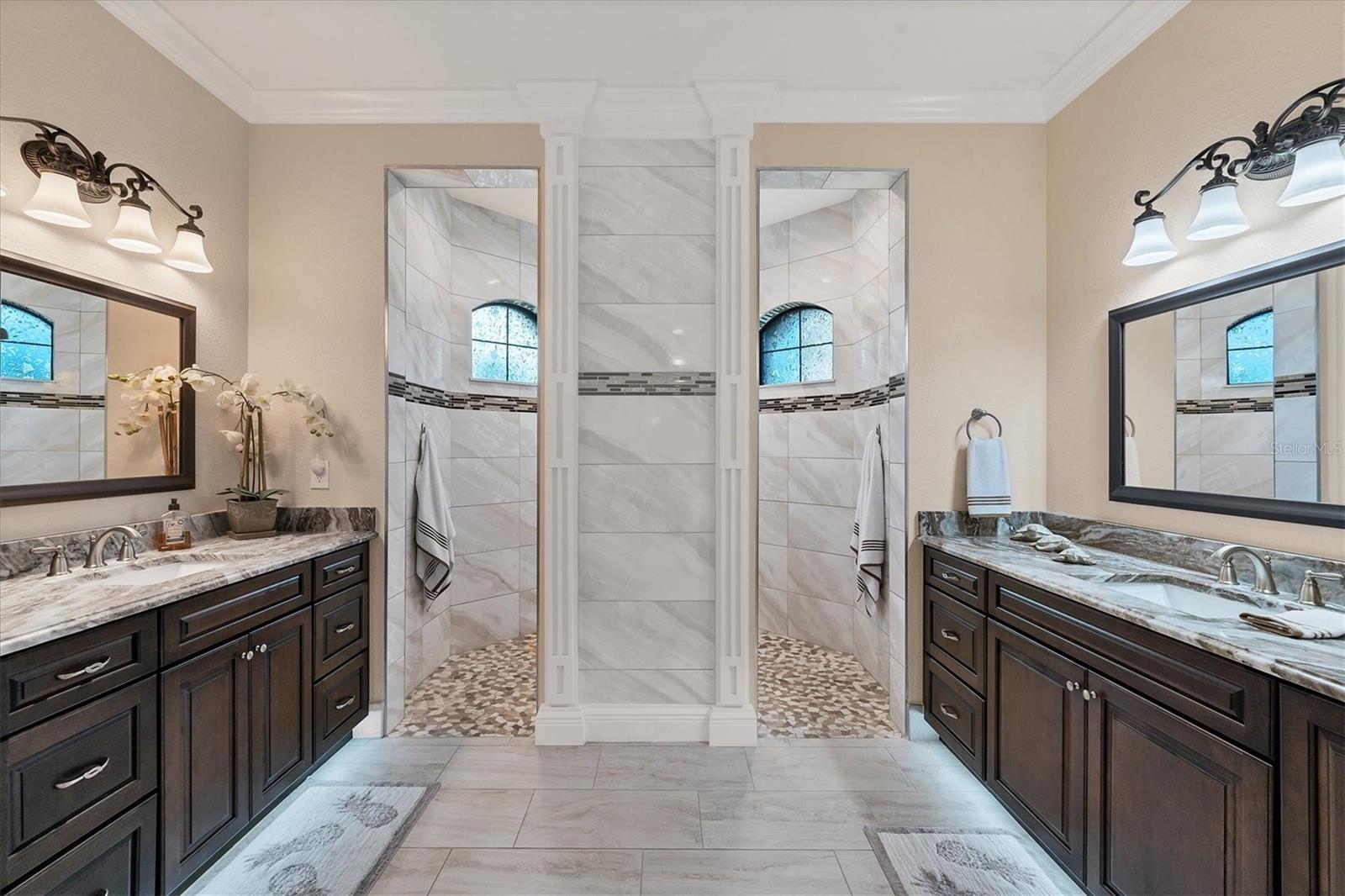 206 W PINE VALLEY LANE