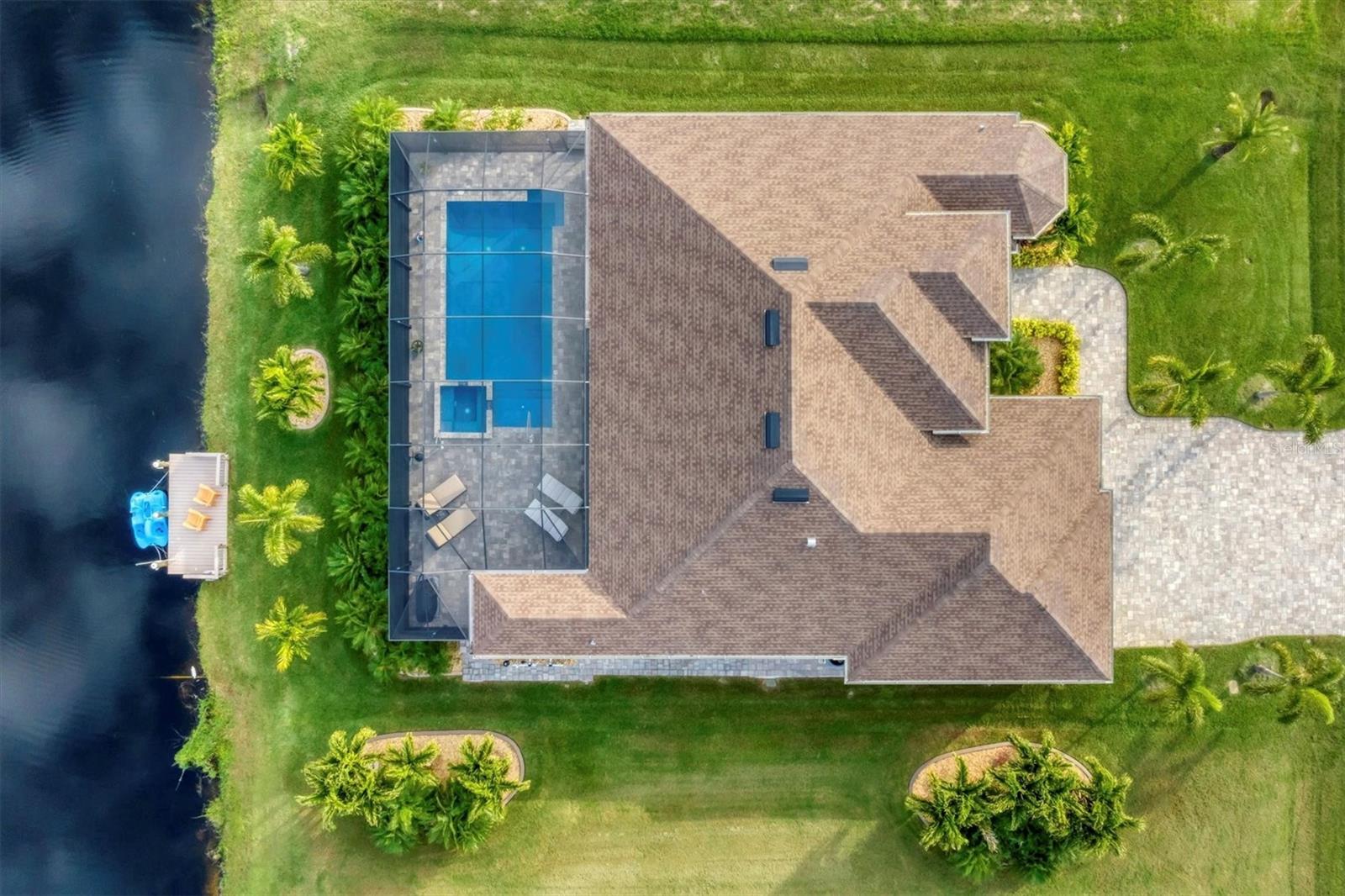 206 W PINE VALLEY LANE