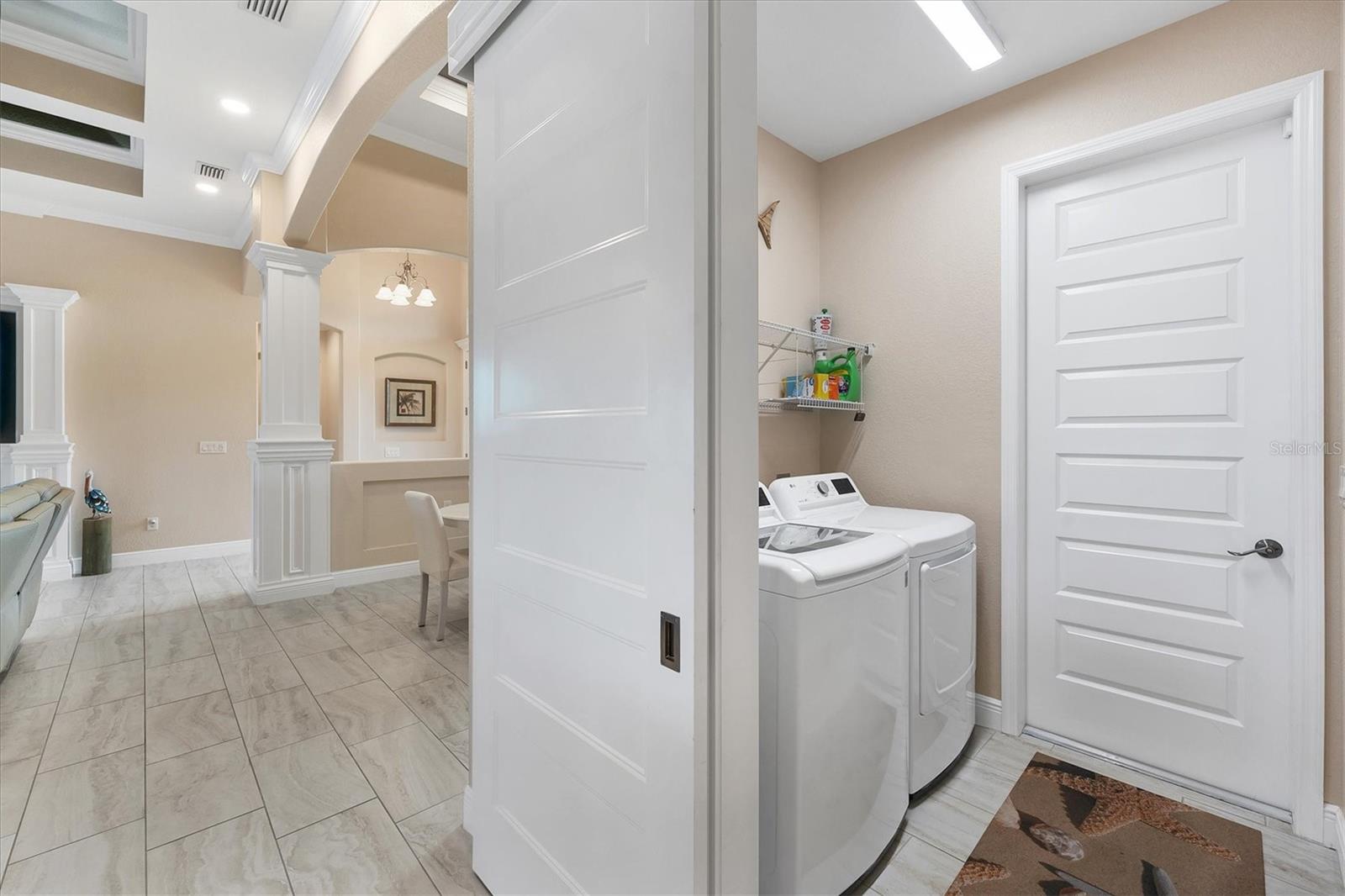 206 W PINE VALLEY LANE