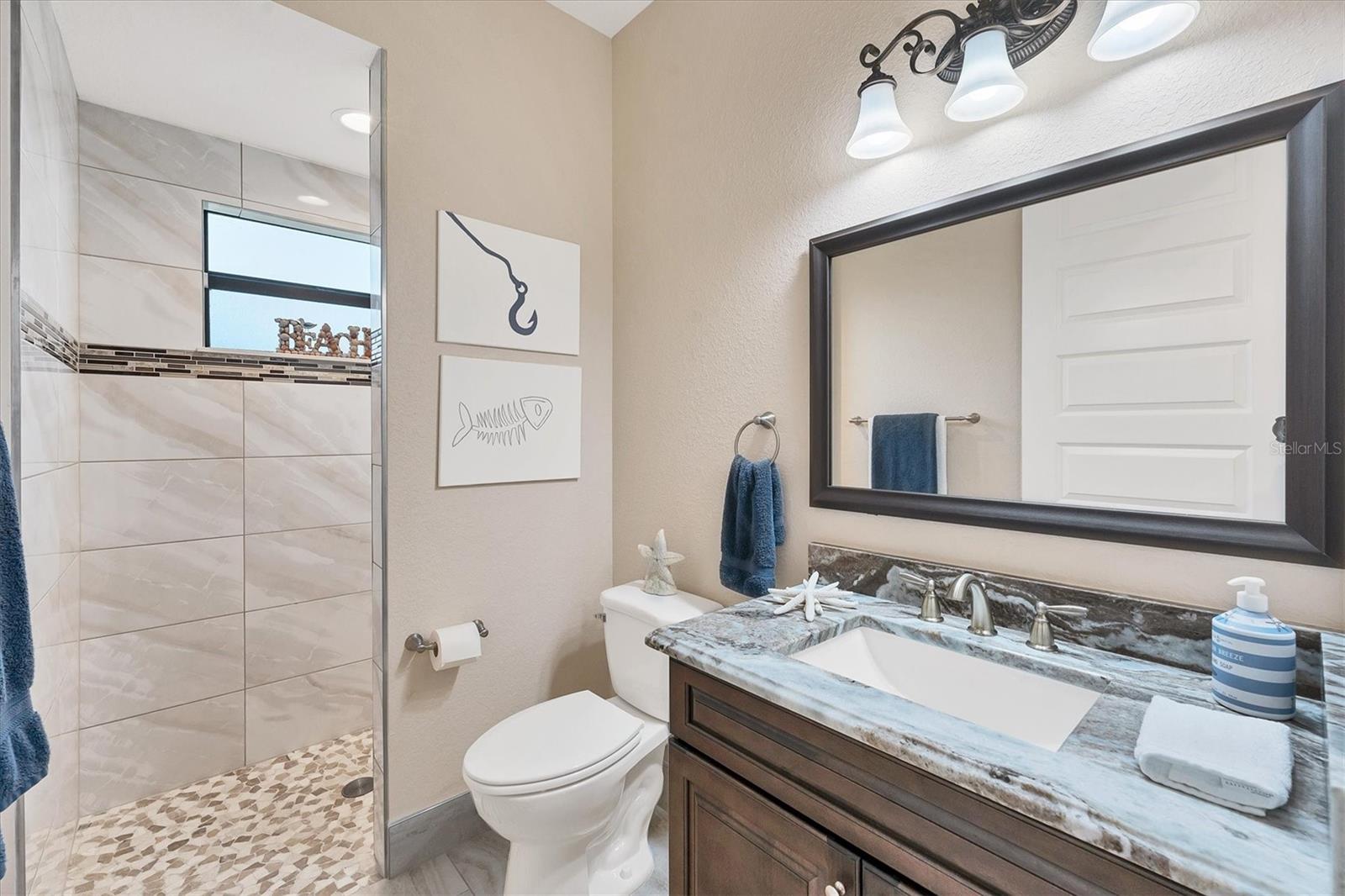 206 W PINE VALLEY LANE