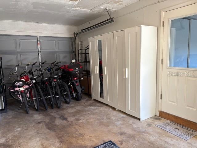 1501 BEACH DR SE