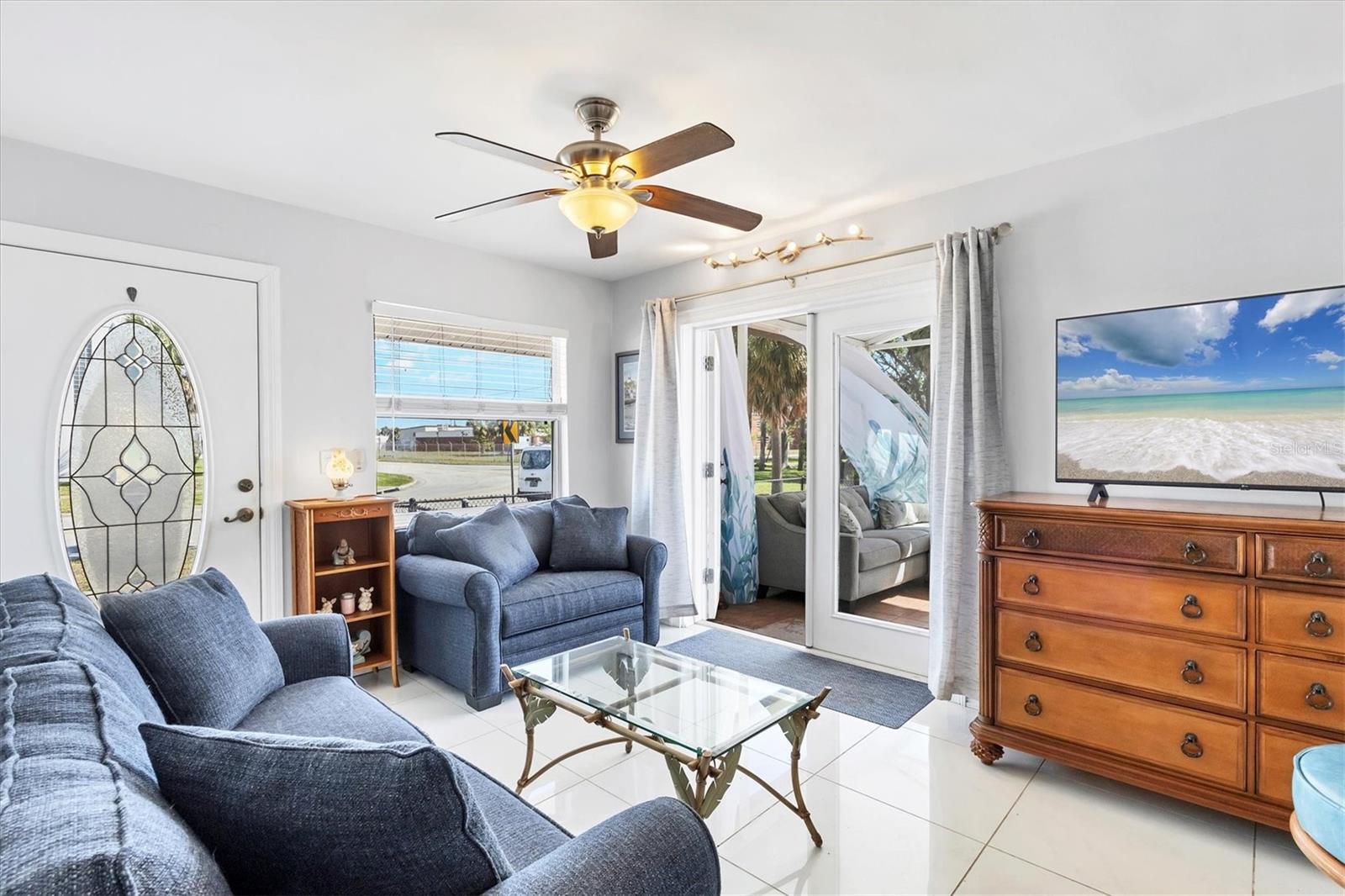 1501 BEACH DR SE