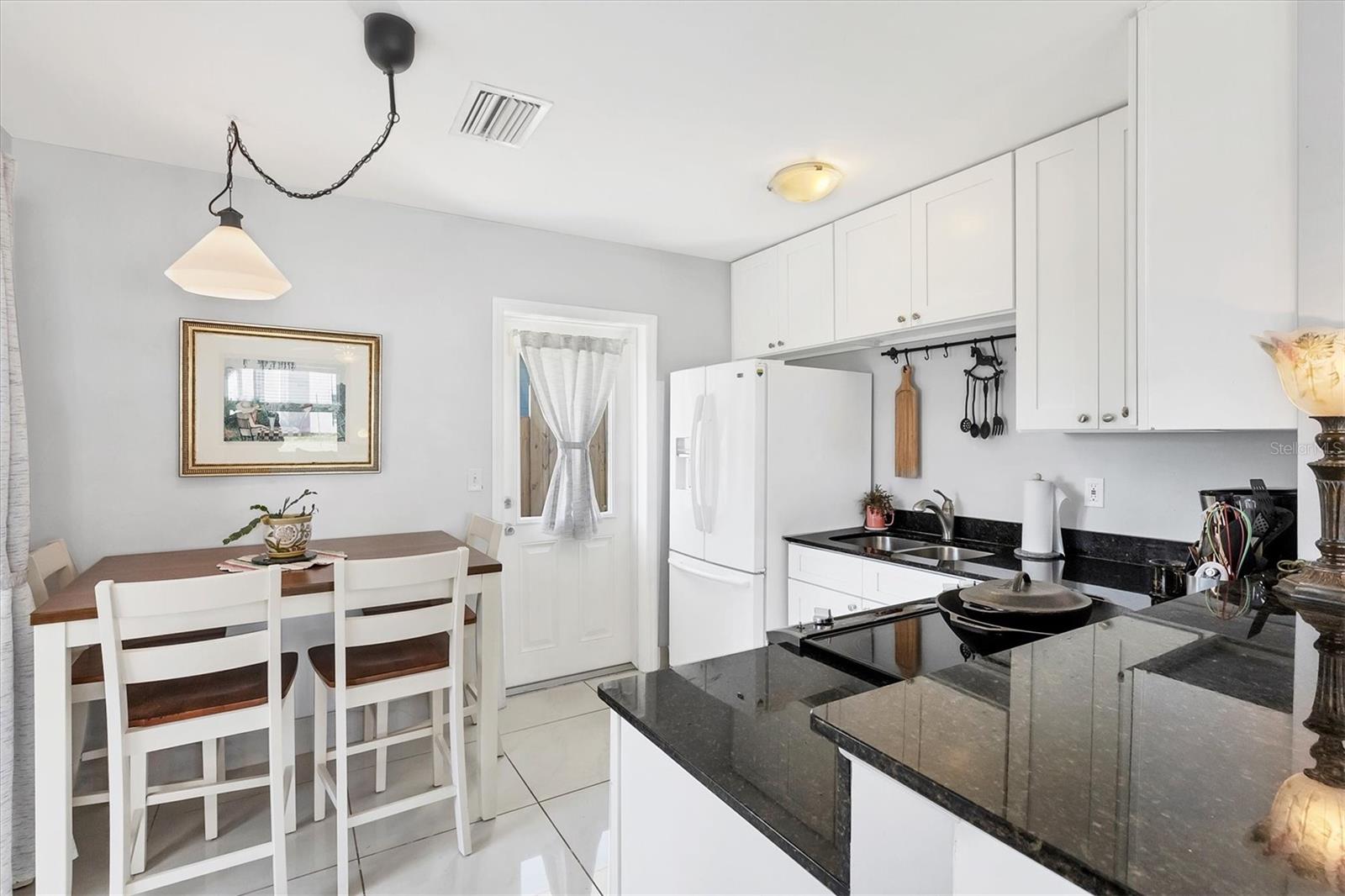1501 BEACH DR SE