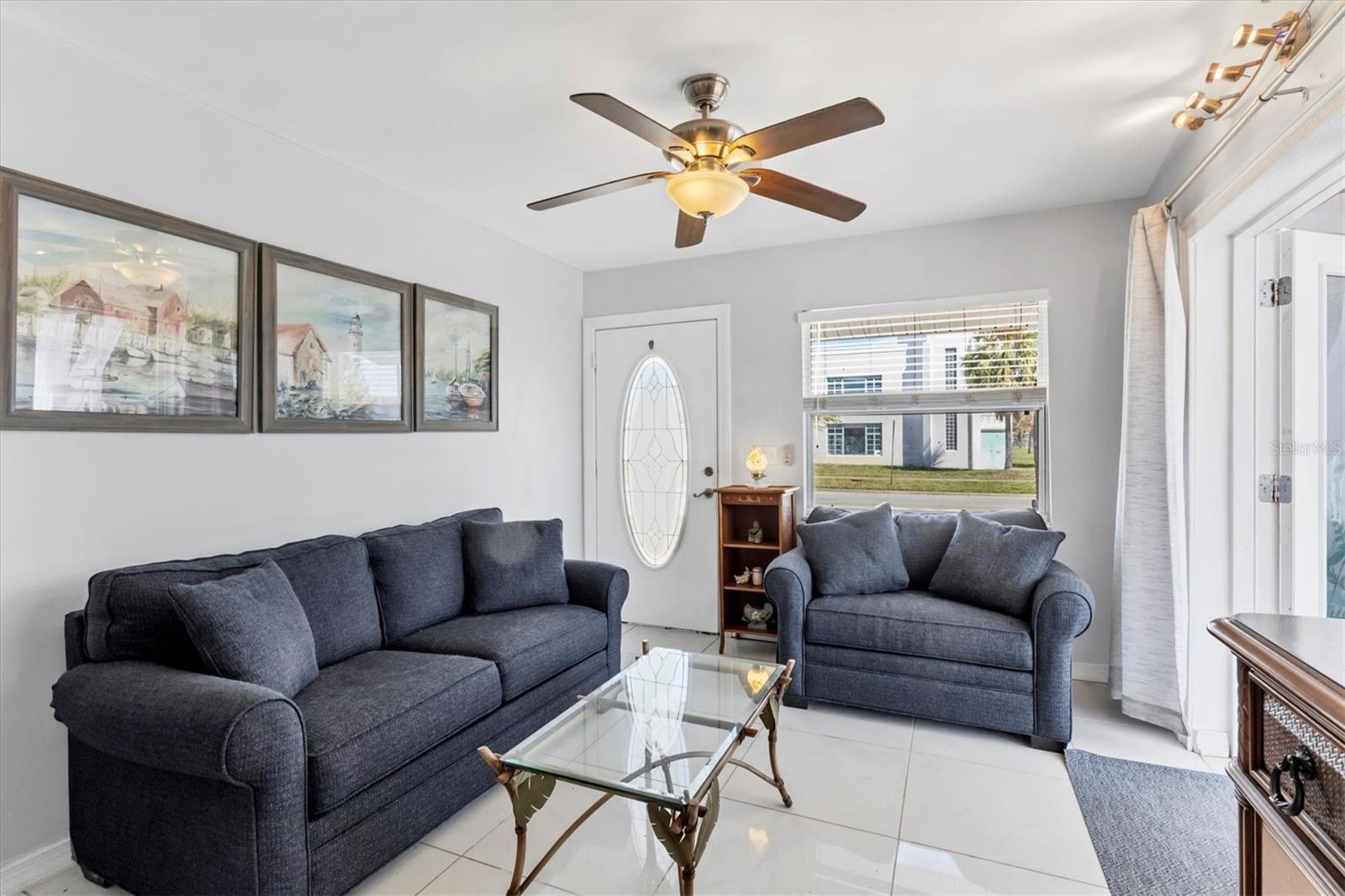1501 BEACH DR SE