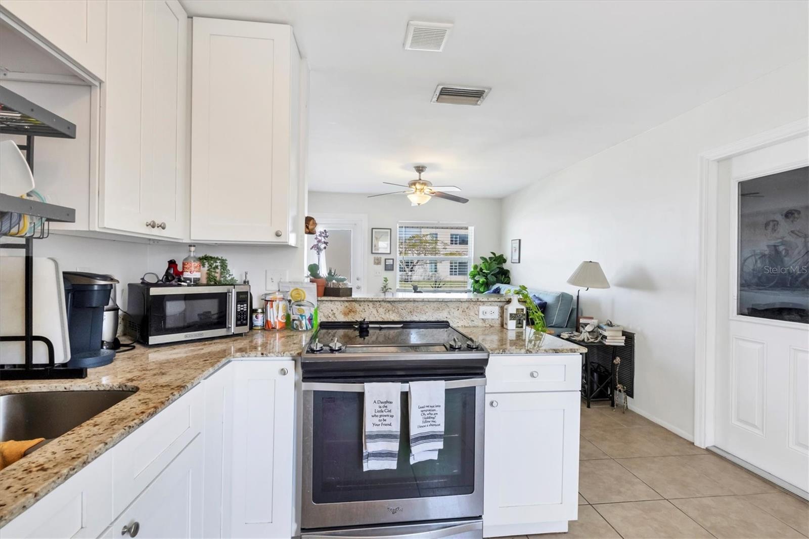 1501 BEACH DR SE