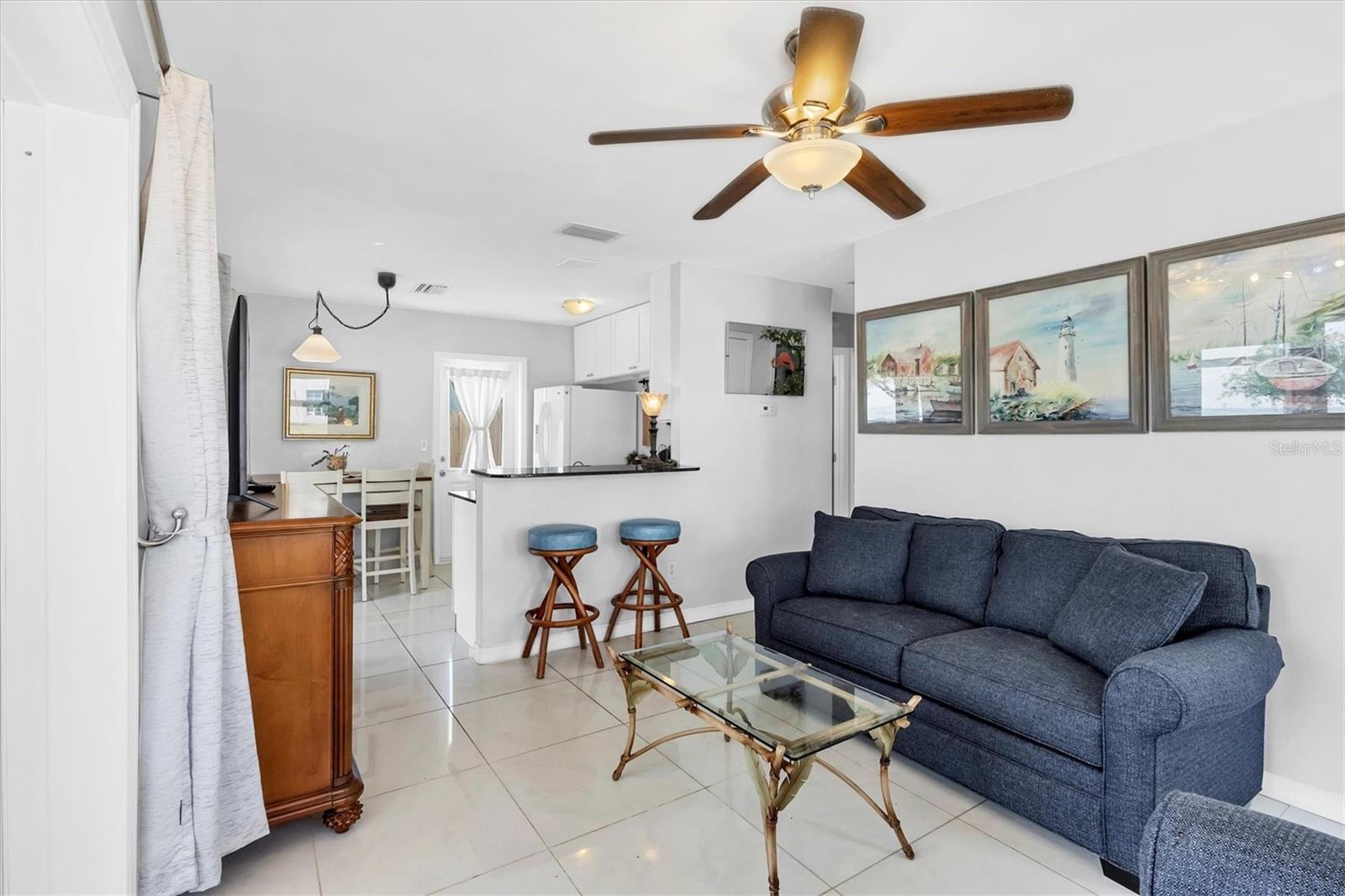 1501 BEACH DR SE