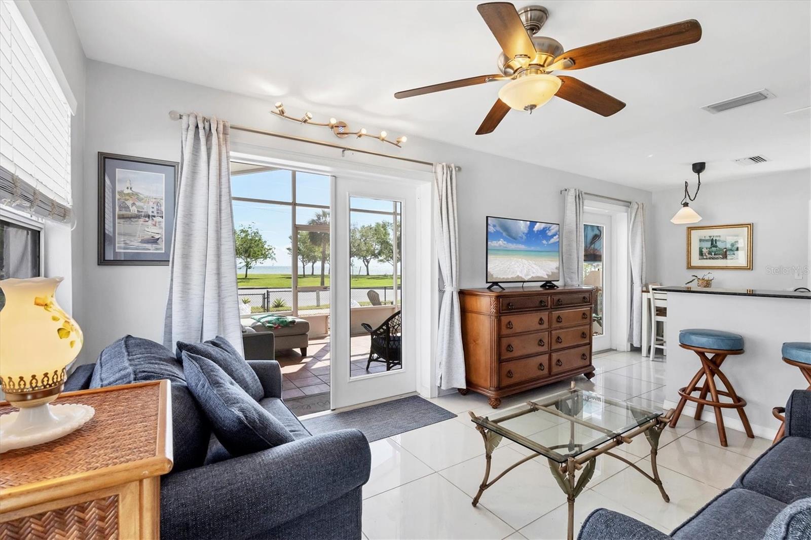 1501 BEACH DR SE