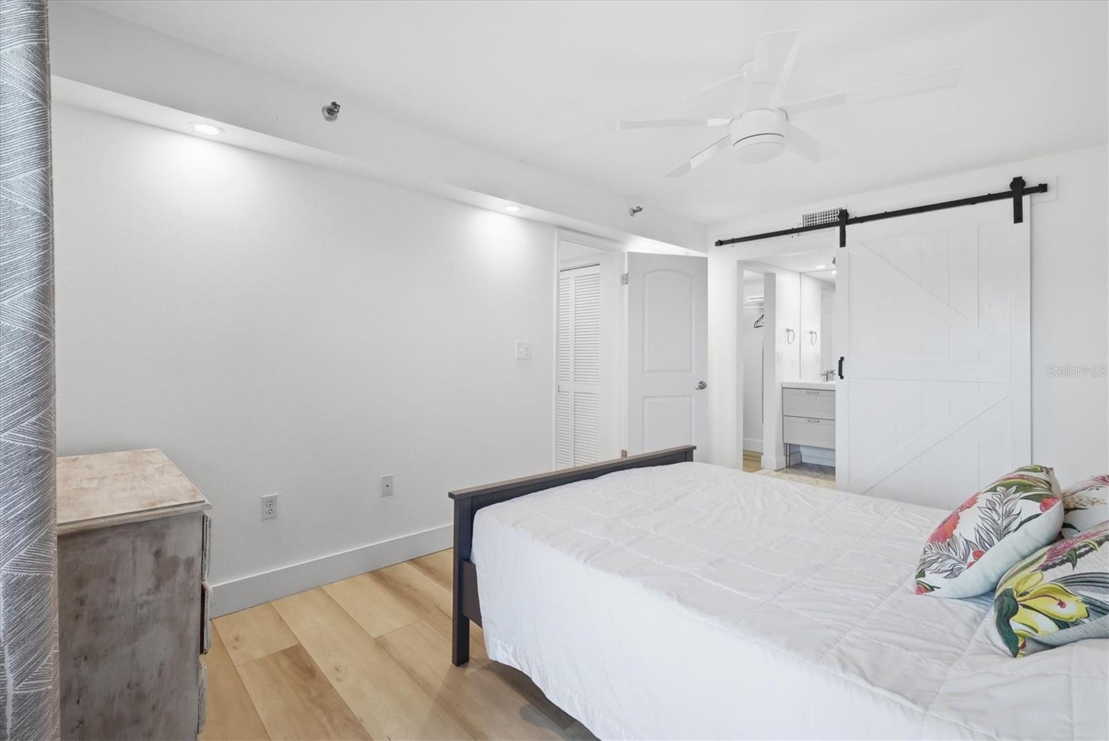 7430 SUNSHINE SKYWAY LN S #201