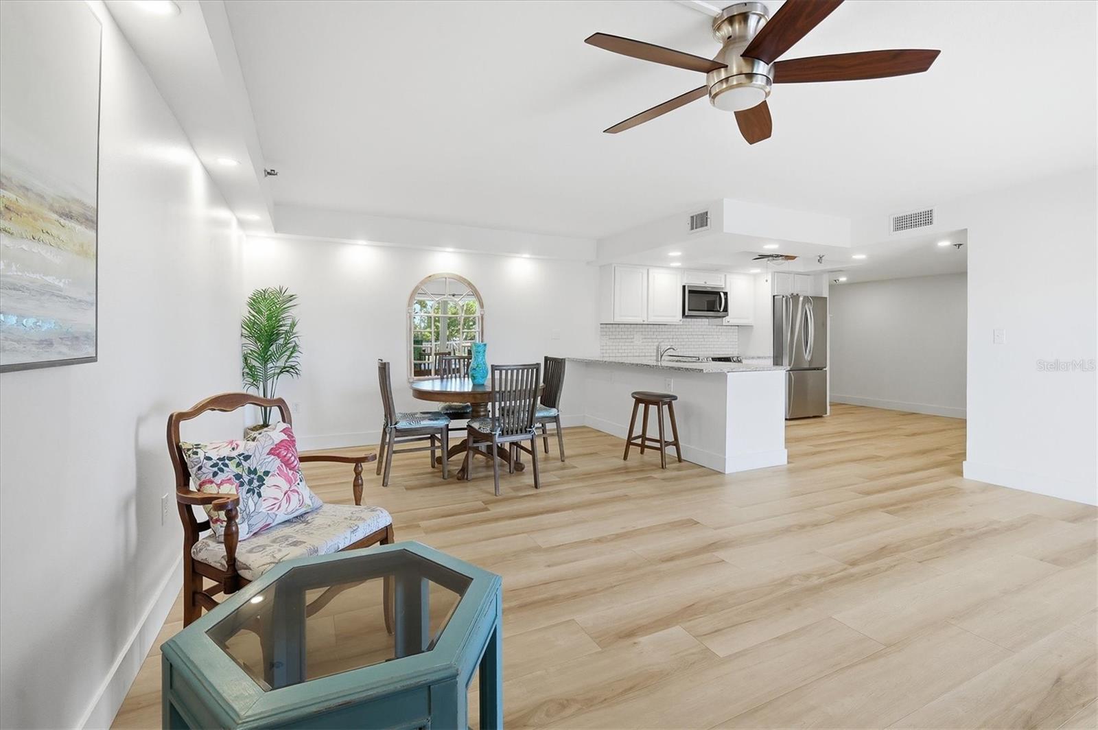 7430 SUNSHINE SKYWAY LN S #201