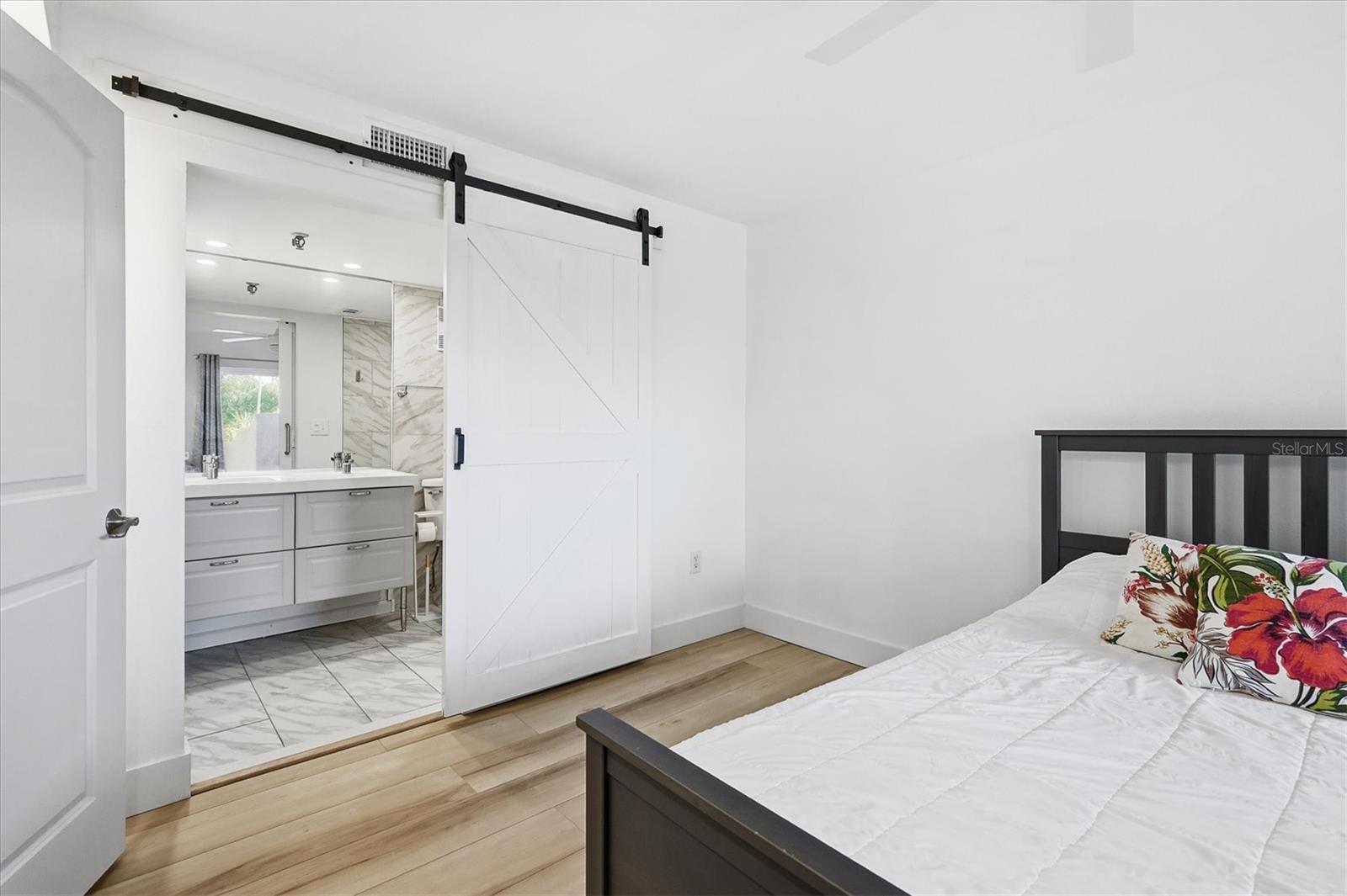 7430 SUNSHINE SKYWAY LN S #201