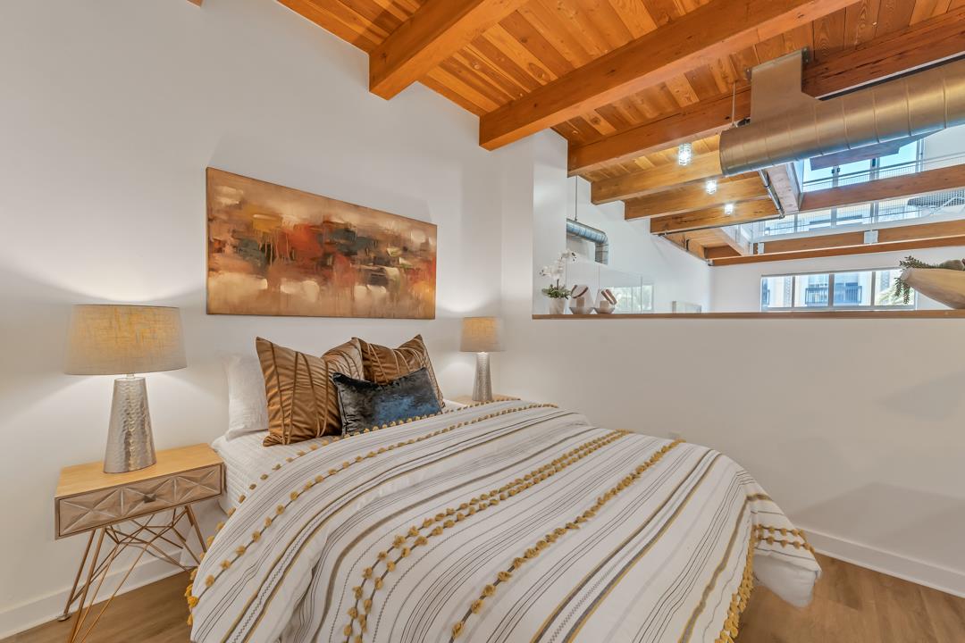333 Santana ROW 207