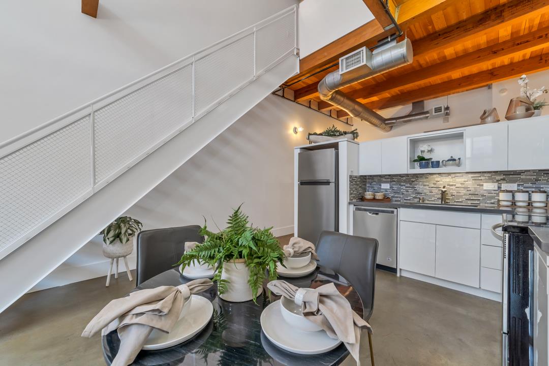 333 Santana ROW 207