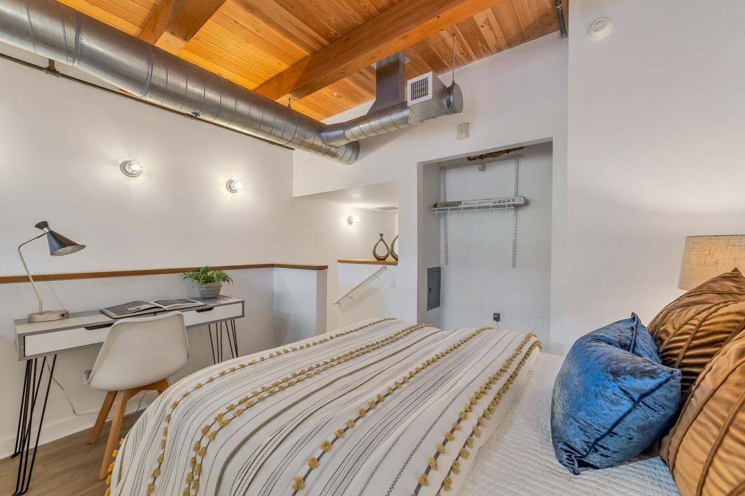 333 Santana ROW 207