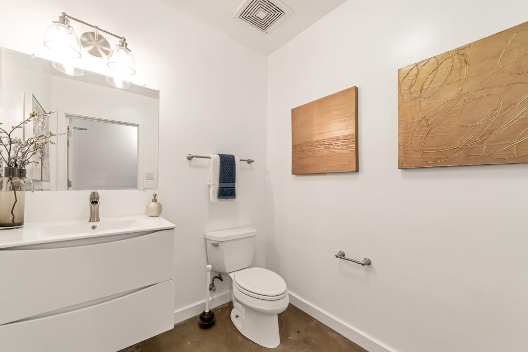 333 Santana ROW 207