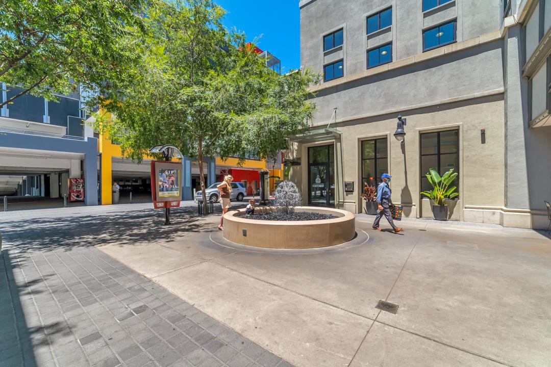 333 Santana ROW 207