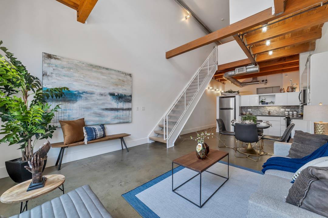 333 Santana ROW 207