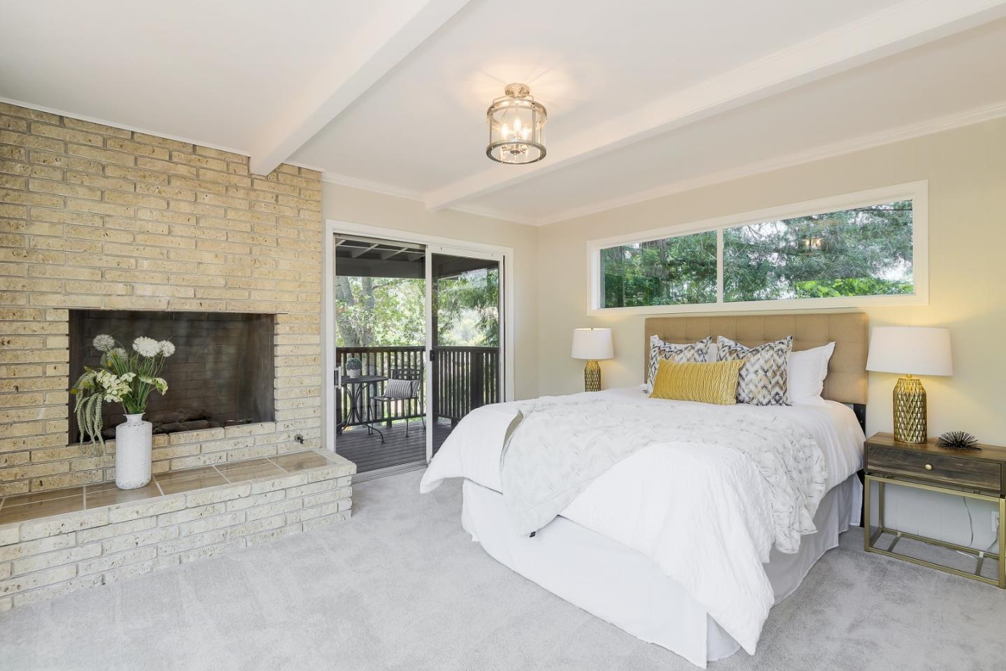 671 Wellington DR