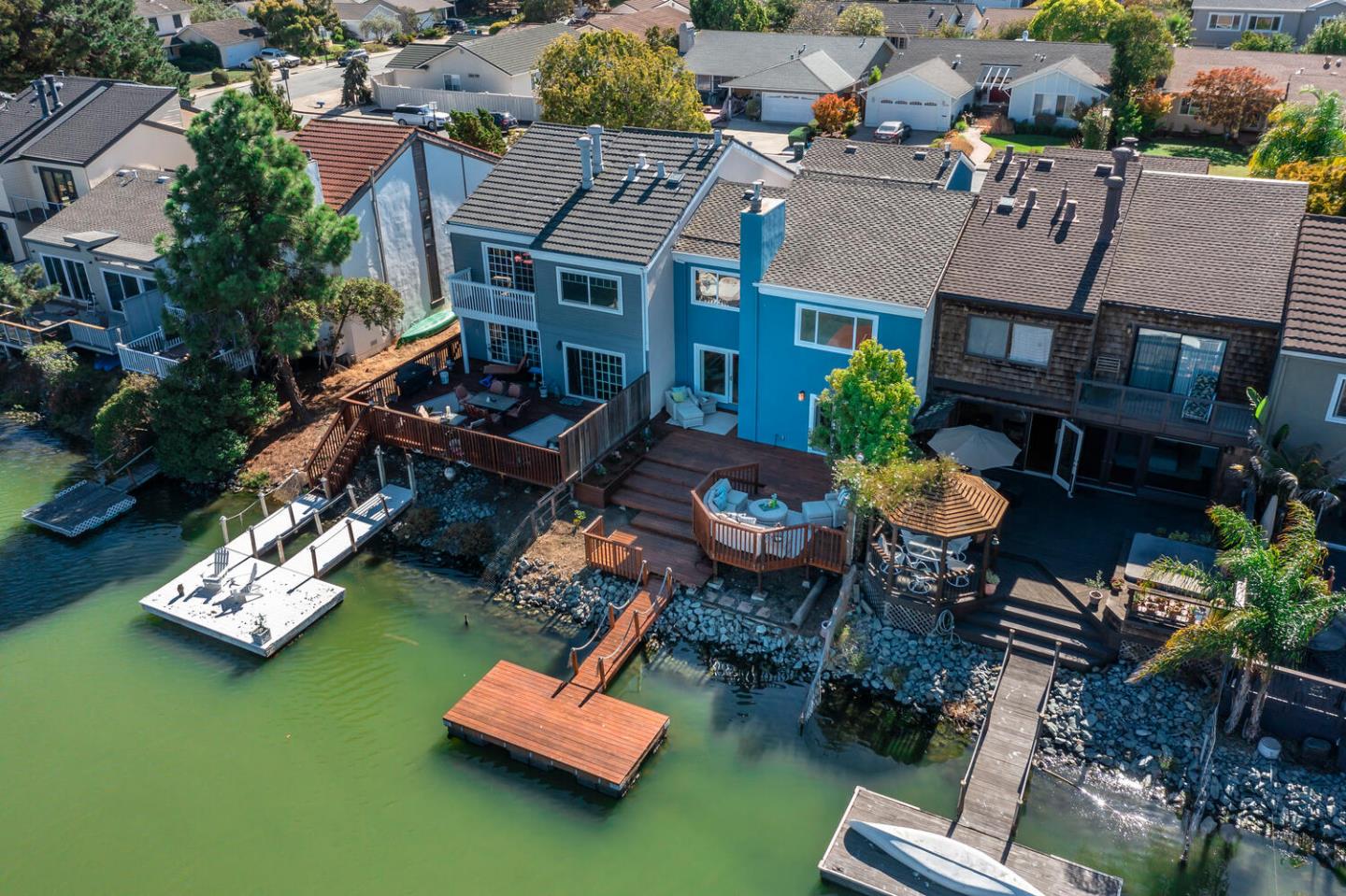 435 Bark DR