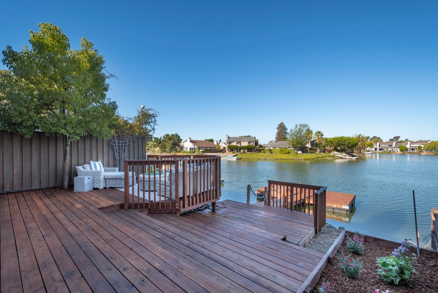 435 Bark DR
