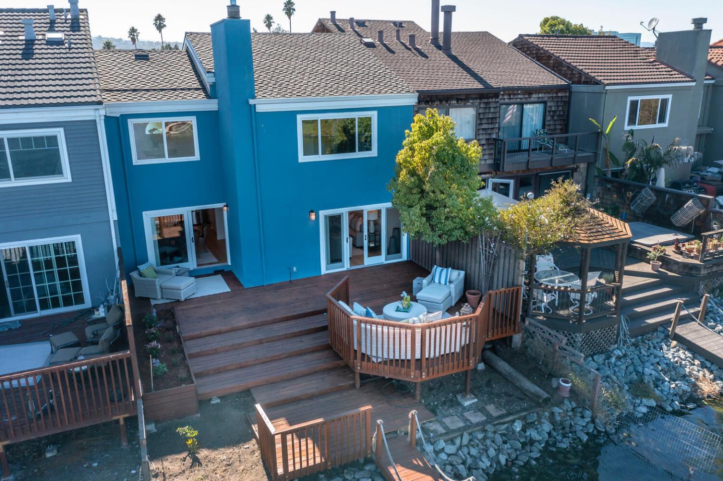 435 Bark DR