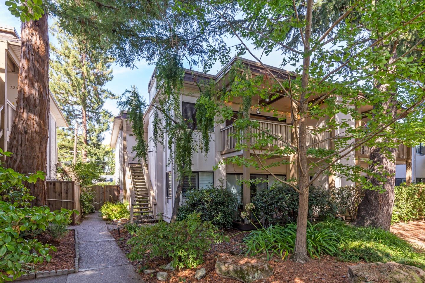 1280 Woodside RD