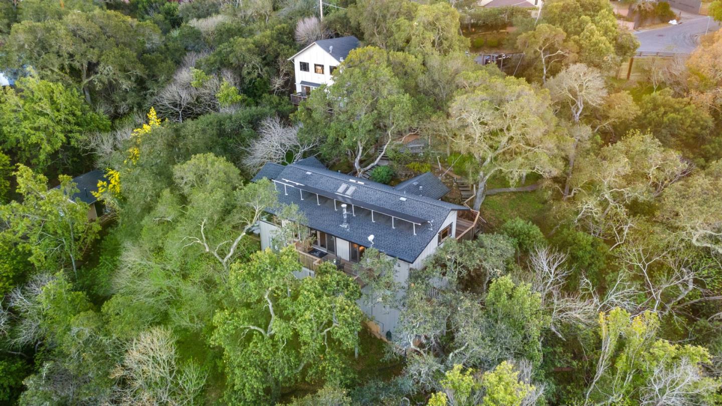 705 Lakeview WAY