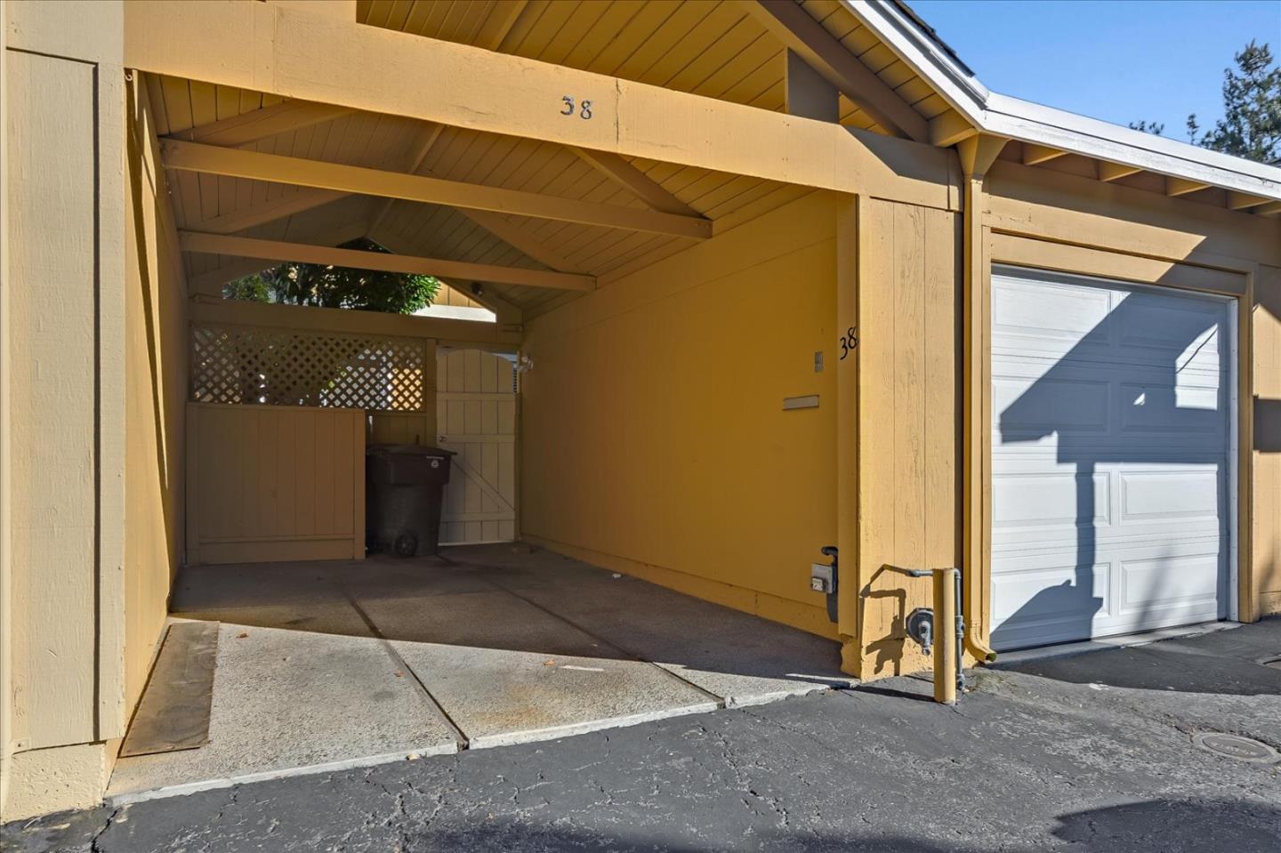 38 Saw Mill LN
