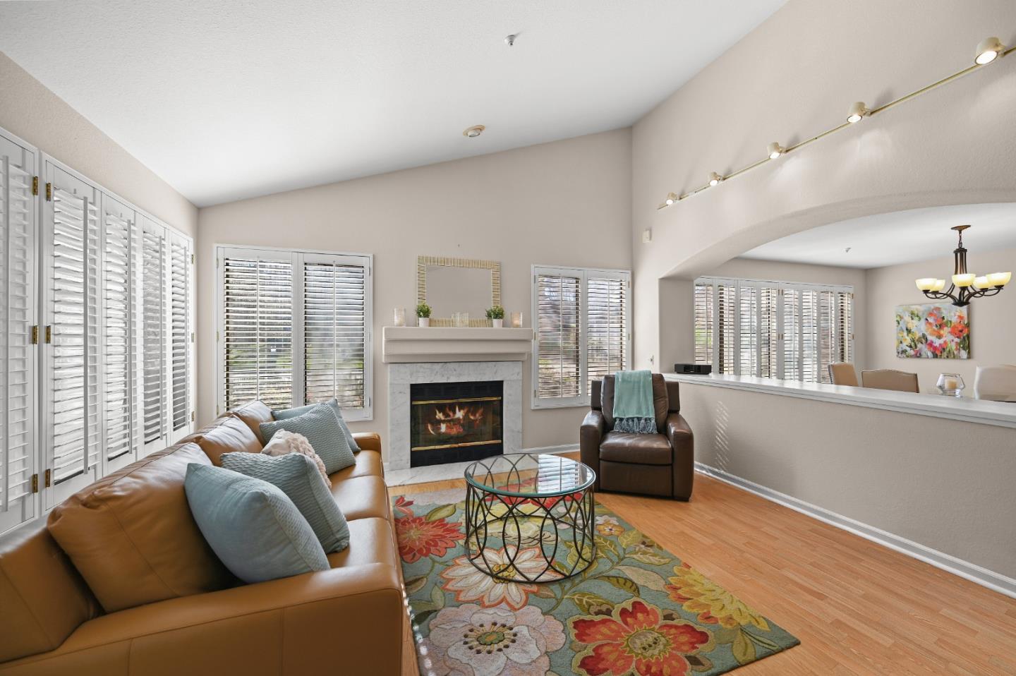 1 Iris LN