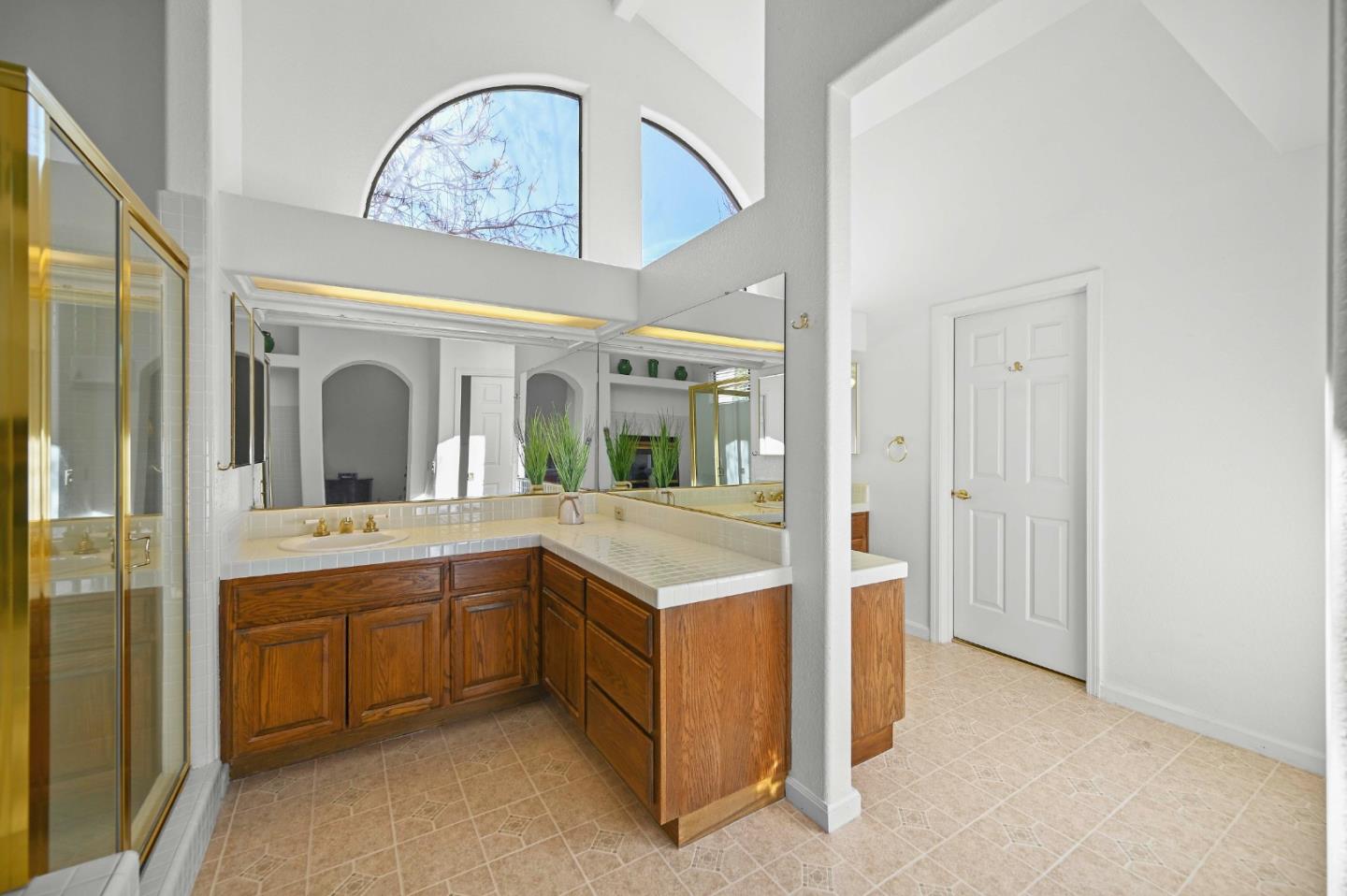 1 Iris LN