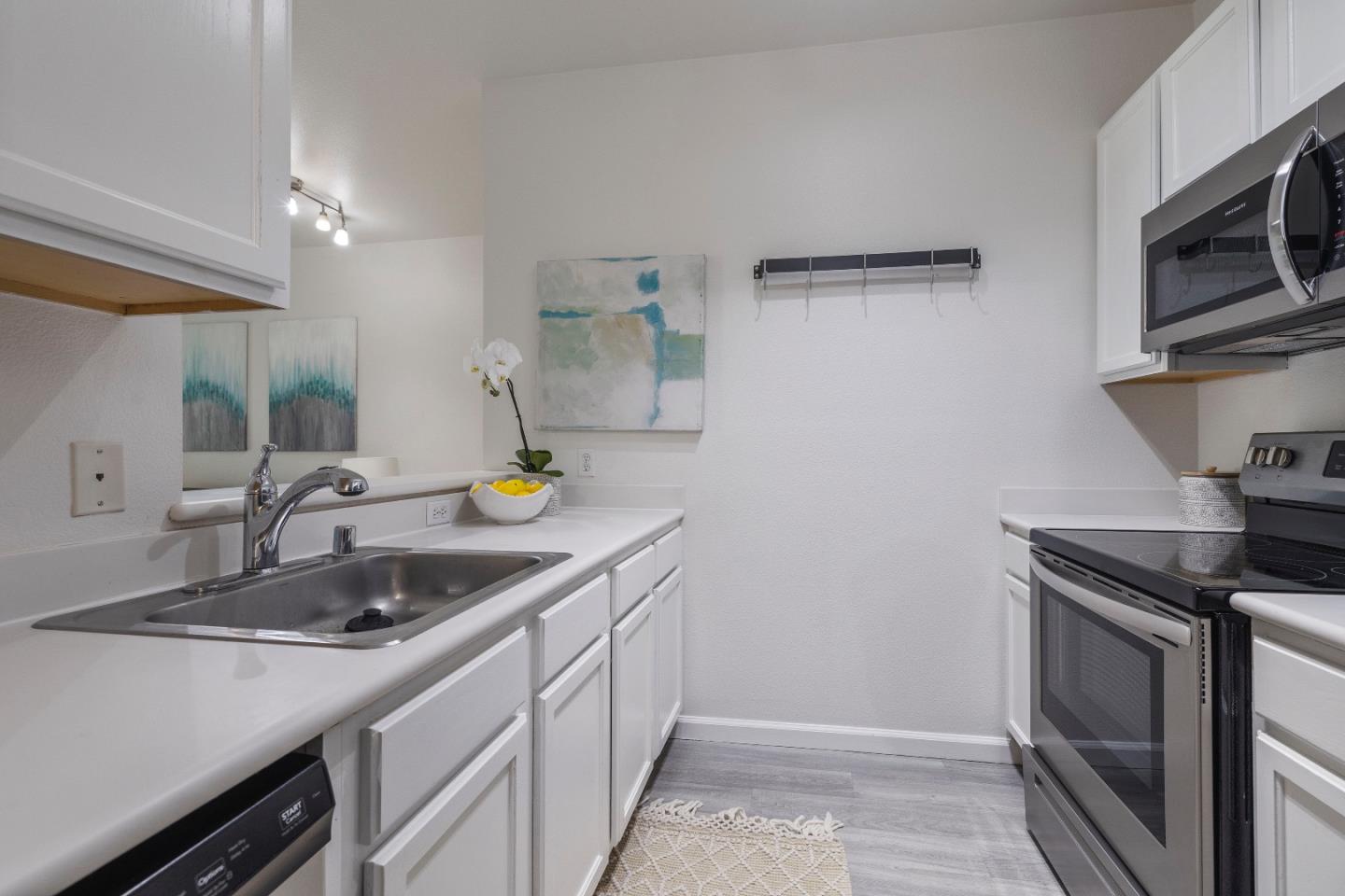 2255 Showers DR 192