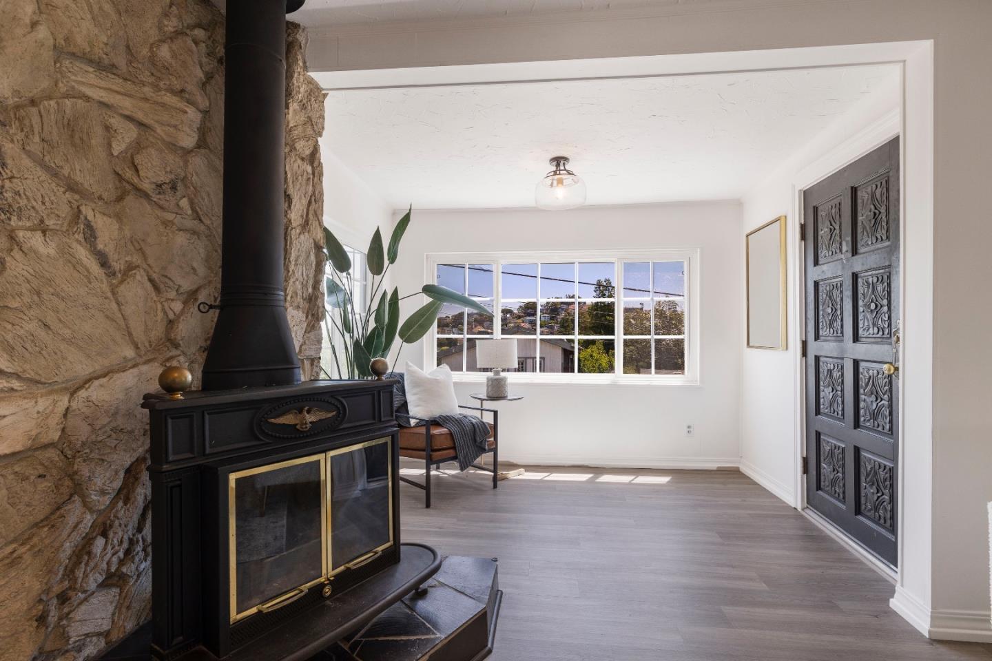 124 Solano ST