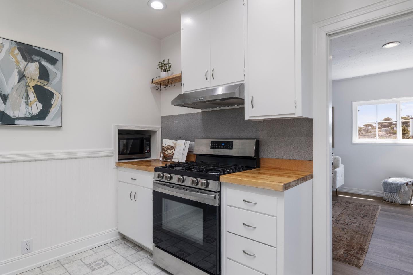 124 Solano ST