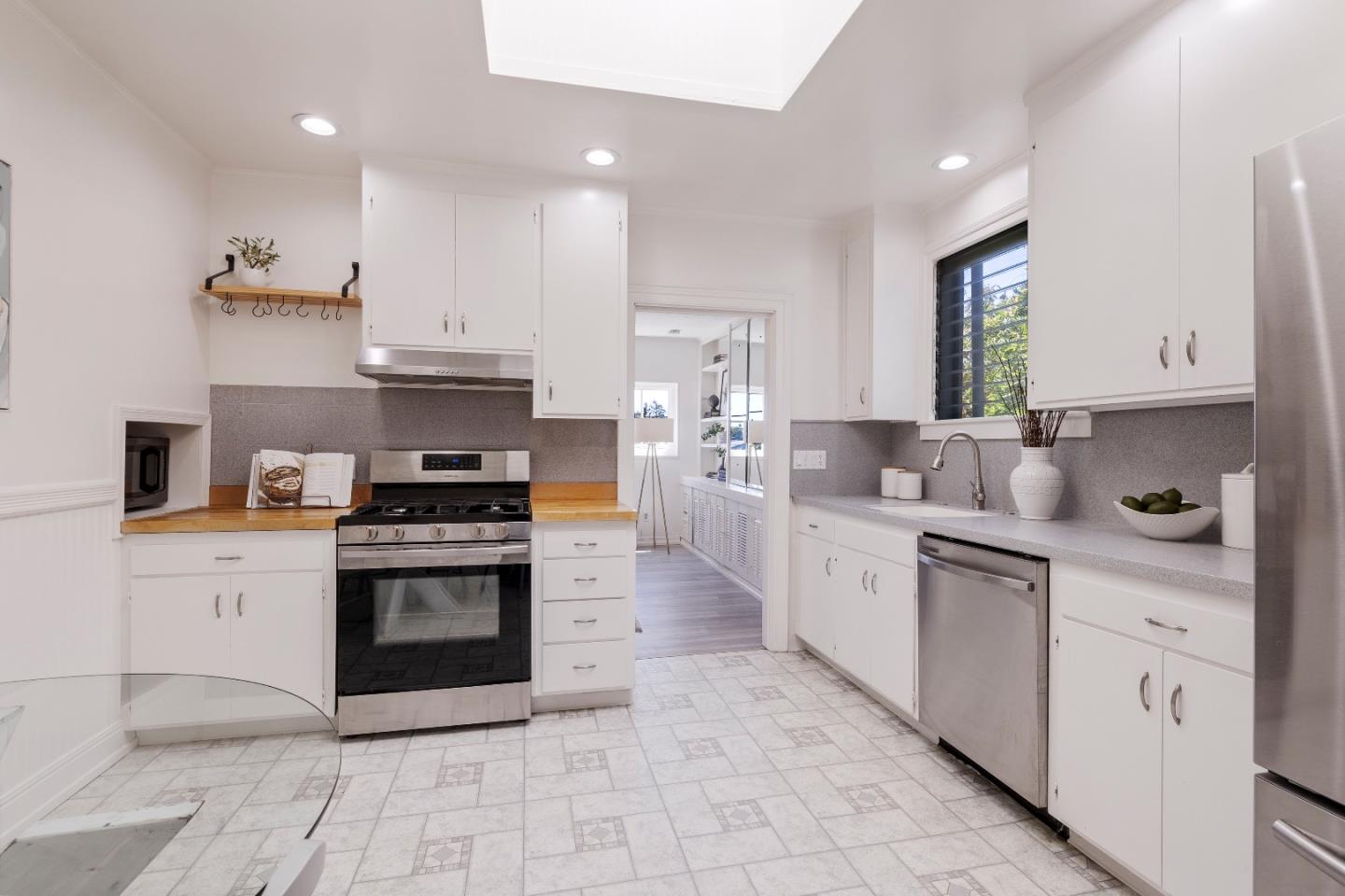 124 Solano ST
