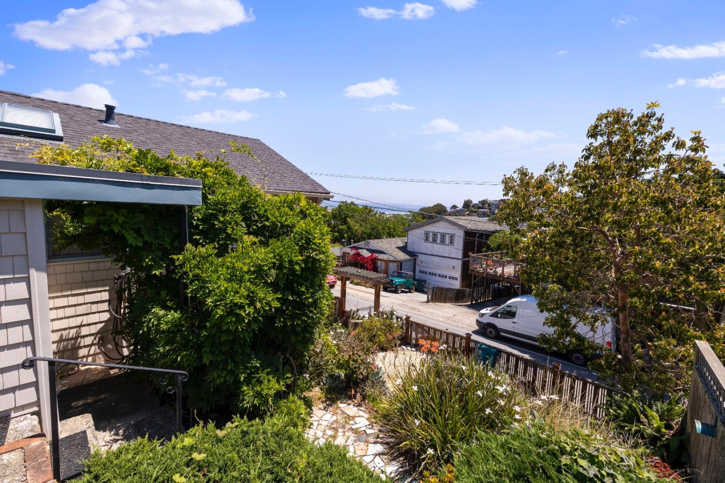124 Solano ST