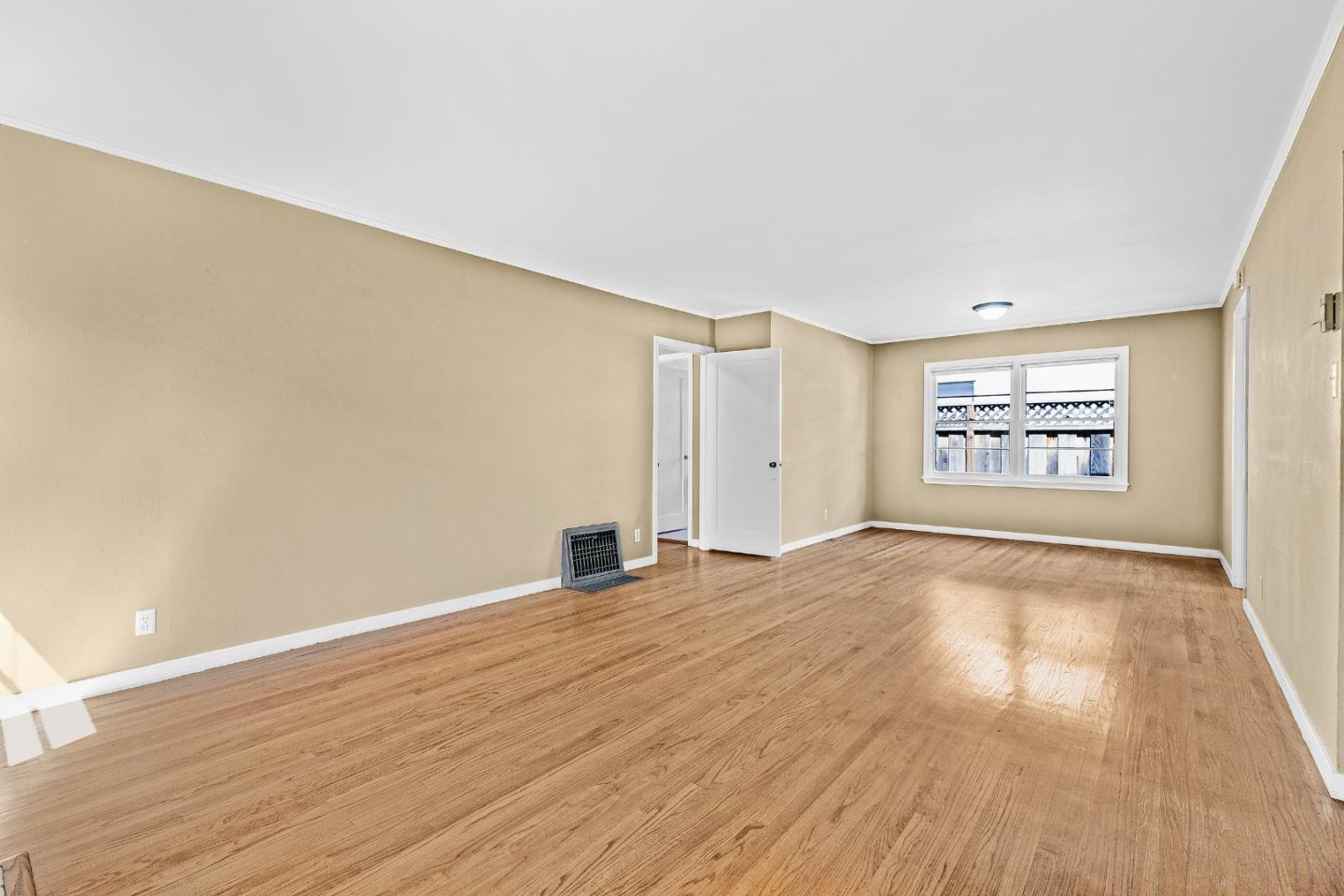 1376 Geneva AVE
