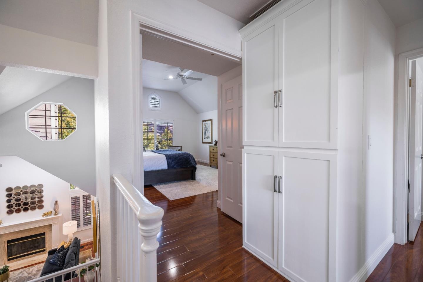 100 Danbury LN