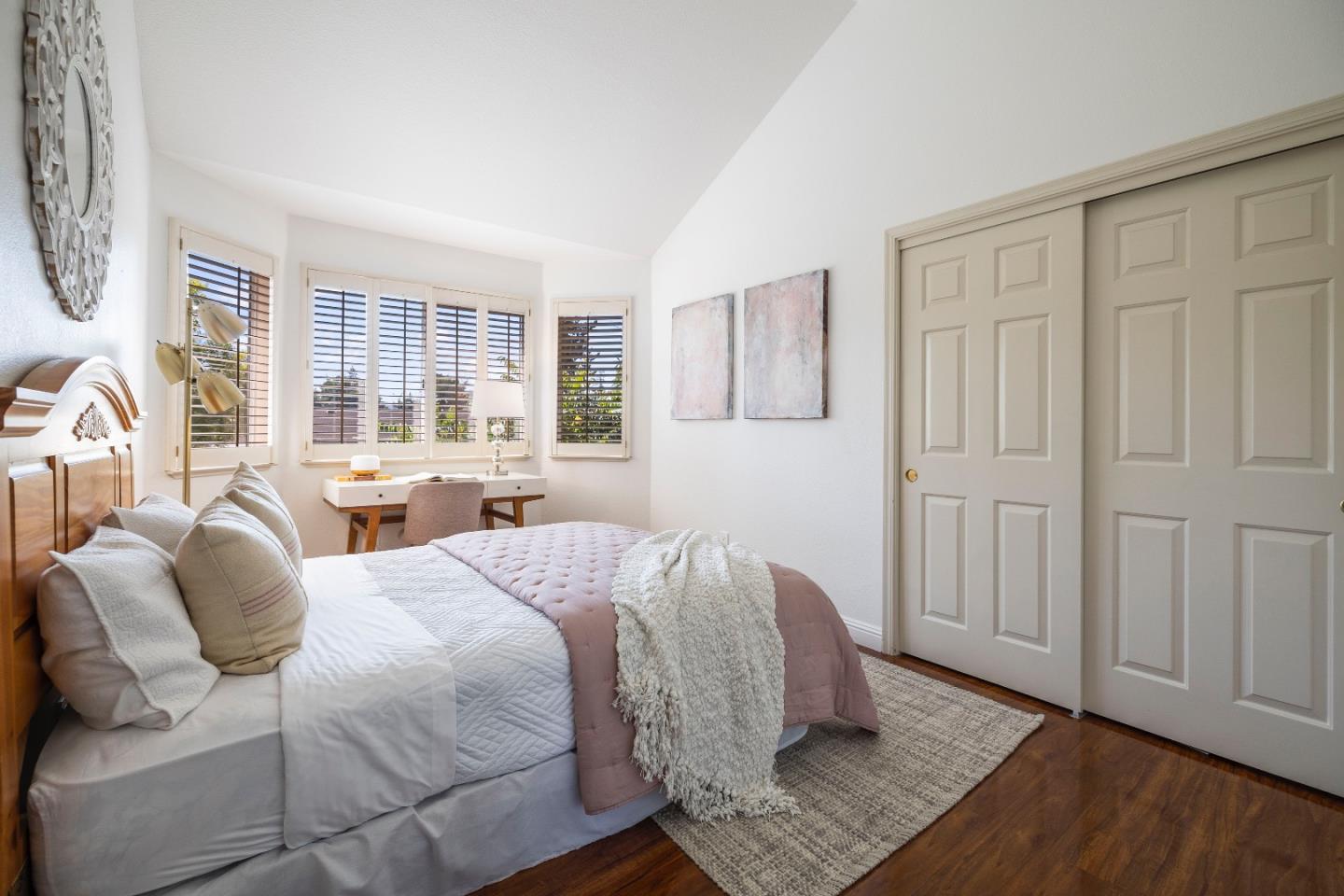 100 Danbury LN
